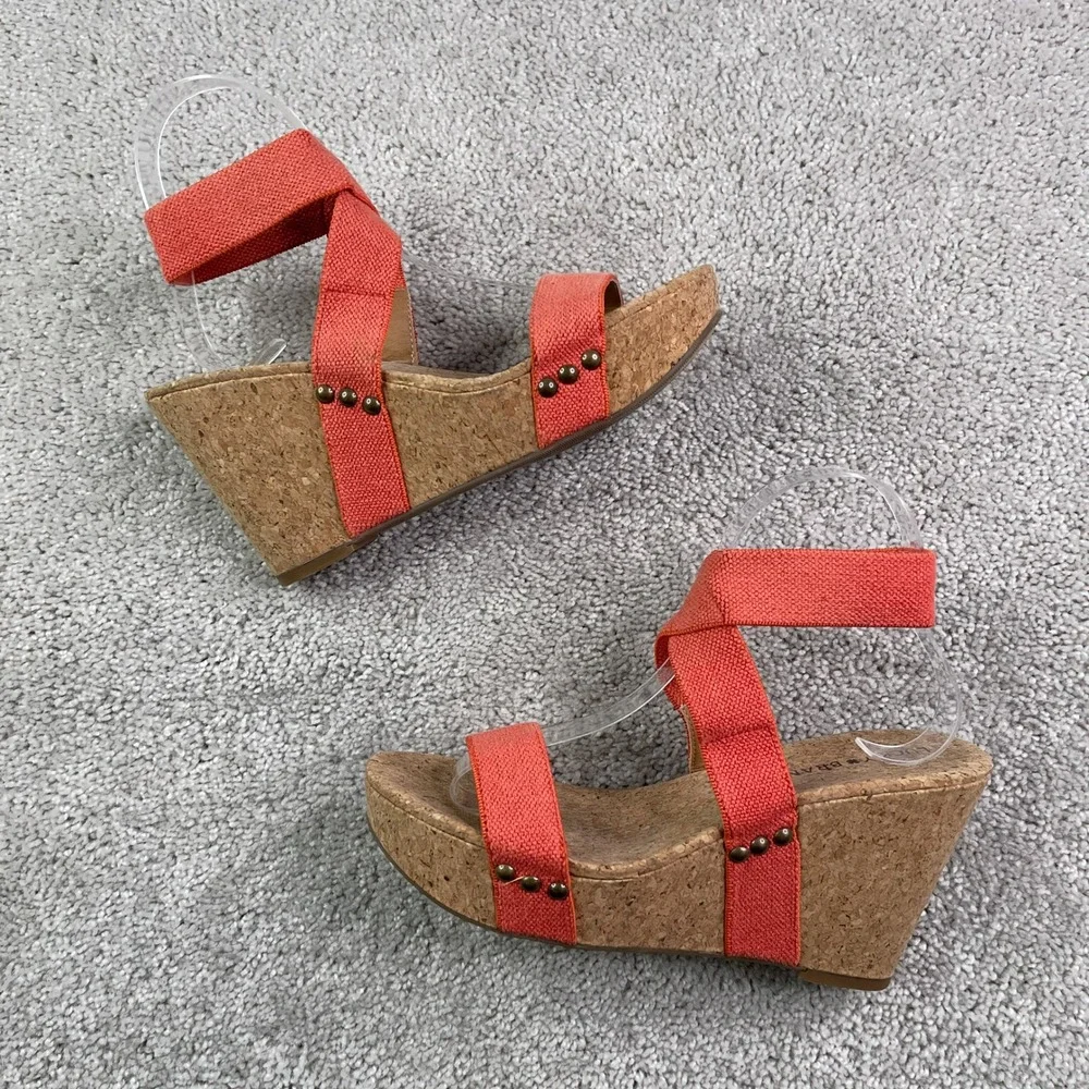Lucky Brand Marinah Sandals Womens Size 8 M Orange Strappy Cork Wedge Studded